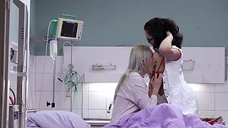 Sexy nurse makes her pretty golden-haired patient perceive precious by licking her bawdy cleft