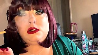 British big beautiful woman Plays With Tits As She Smokes OMI - Tina Snua