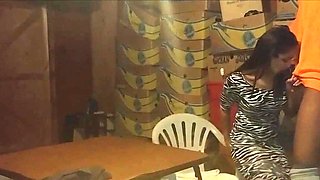Unbelievably Hawt Sex in the Garage (AFRICAN)