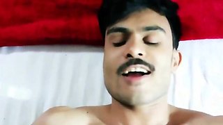 Indiase ontevreden sexy bhabhi pompen met ondergeschikt in de vlinder positie hardcore neuken vlinder hoek in appartement